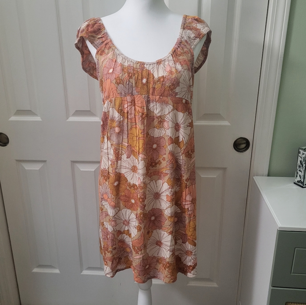 Volcom dress size Large